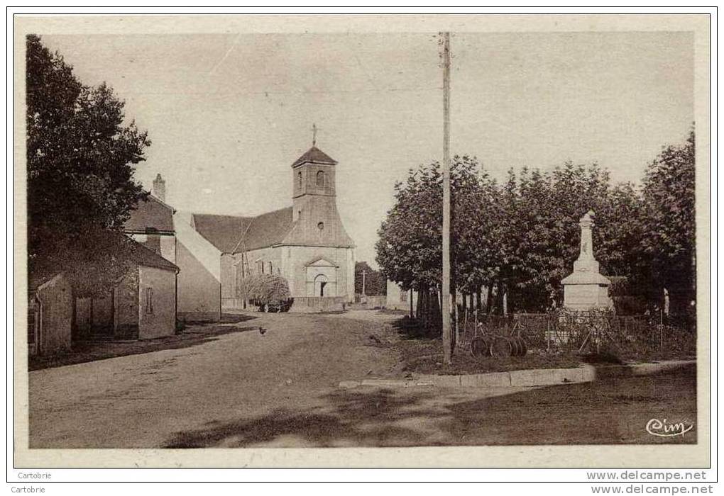 21 - CHAMPDÔTRE - L'Église Et La Place - Autres & Non Classés