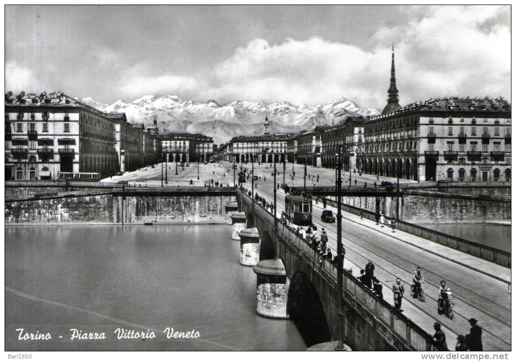 Bellissima   Cartolina   Anni 60       "  Torino - Piazza Vittorio Veneto   " - Places