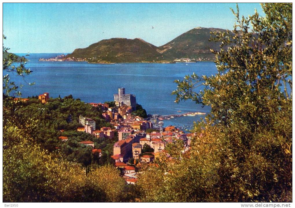 Bellissima   Cartolina   Anni 70       " LERICI - Scorcio Panoramico - Sullo Sfondo Portovenere   " - La Spezia