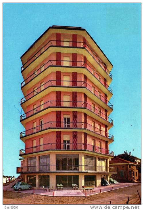 Bellissima   Cartolina   Anni 60       " Hotel GAMBRINUS - Marebello Di Rimini   " - Rimini