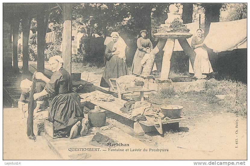 J J S 321/ C P A - QUESTEMBERT   (56) FONTAINE ET LAVOIR DU PRESBYTERE - Questembert