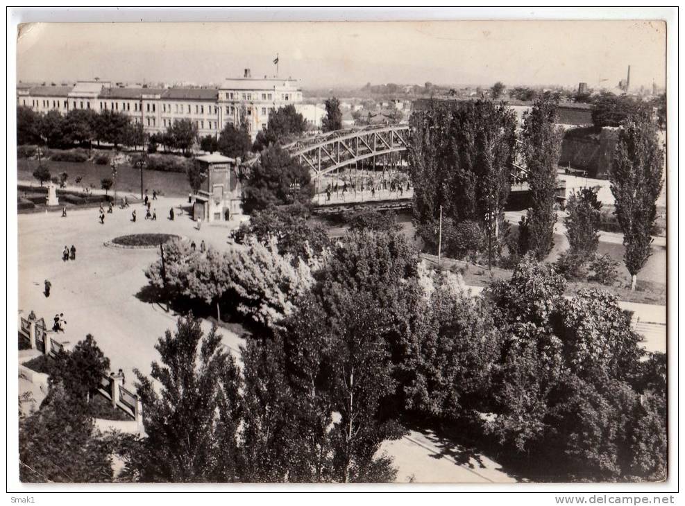 EUROPE SERBIA NIŠ THE BRIDGE AND THE PARK POSTCARD 1960. - Serbia