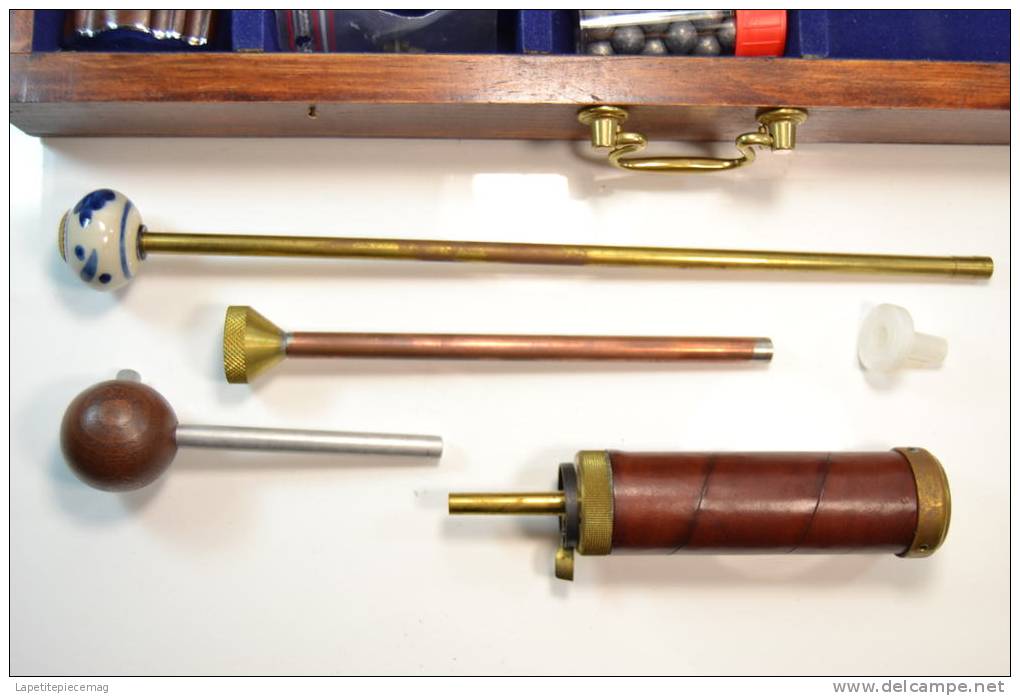 Pistolet a poudre noire LEPAGE (Le Page) type Napoléon 1811. Army Sport, édition luxe dans coffret bois avec accesoires