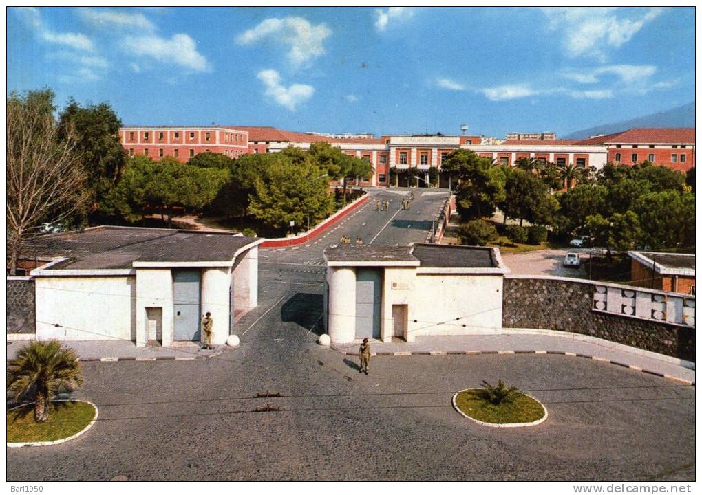 Bellissima   Cartolina   Anni 70  "CASERMA  CAVALLERI - SCUOLA SPECIALIZZATA TRASMISSIONI " - San Giorgio