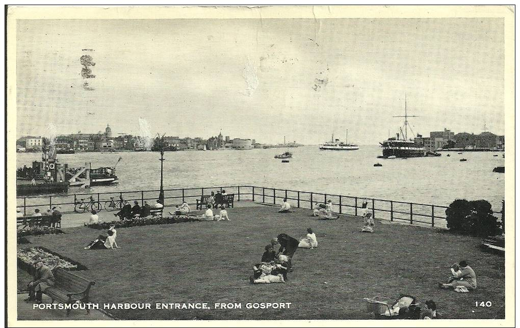 BOURNEMOUTH HARBOUR ENTRANCE FROM GOSPORT 1957 OLD POSTCARD - Bournemouth (avant 1972)