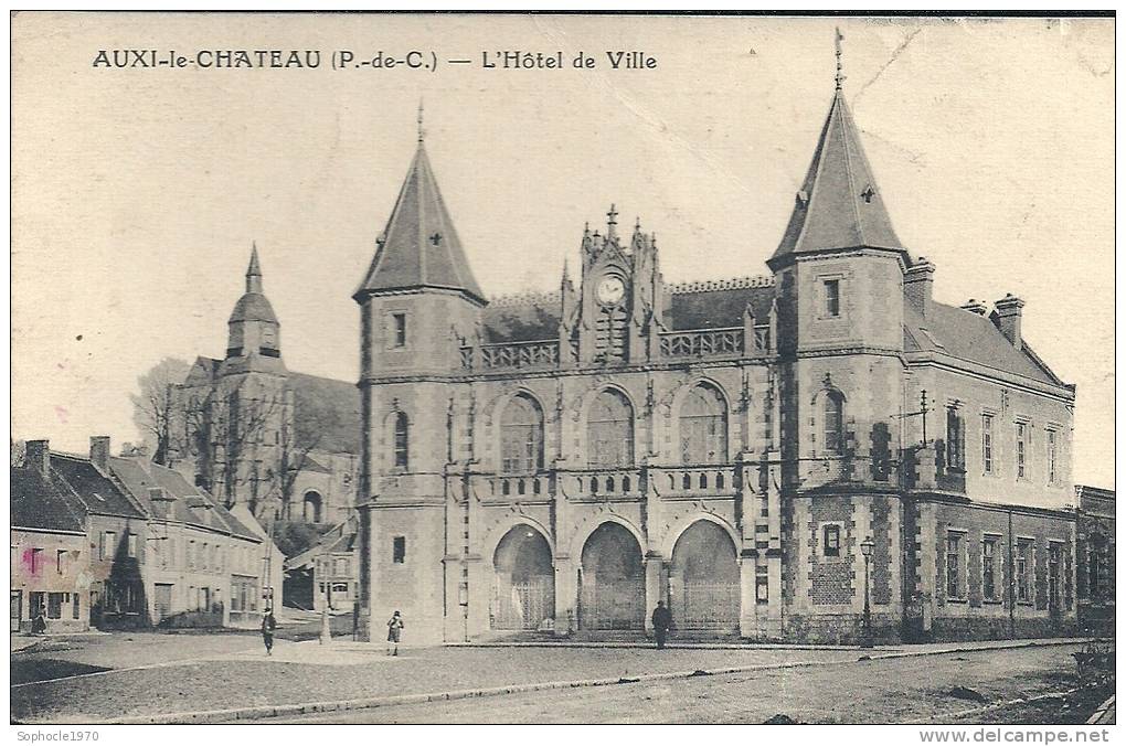 NORD PAS DE CALAIS - 62 - PAS DE CALAIS - AUXI LE CHATEAU - L'Hôtel De Ville - Auxi Le Chateau