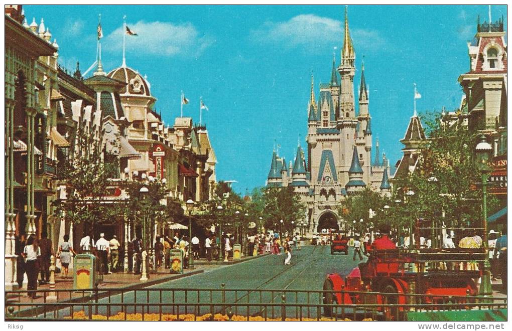 Walt Disney World    Turn-of-thecentury Main Streety And Cinderella Castle.  A-183 - Disneyworld