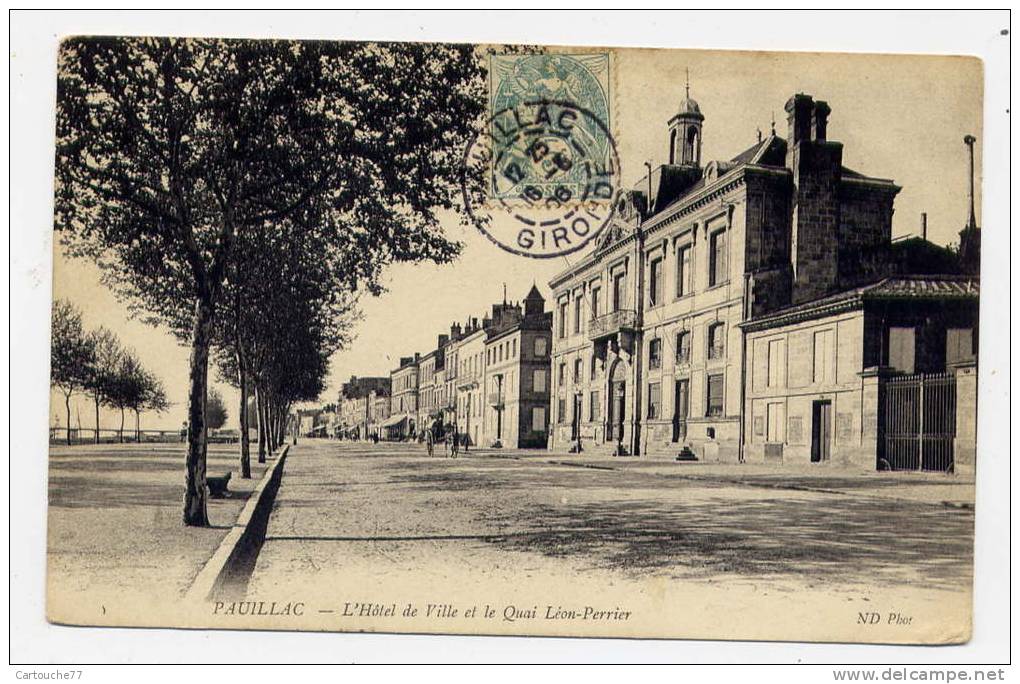 K22 - PAUILLAC - L'Hôtel De Ville Et Le Quai Léon Perrier (1906) - Pauillac