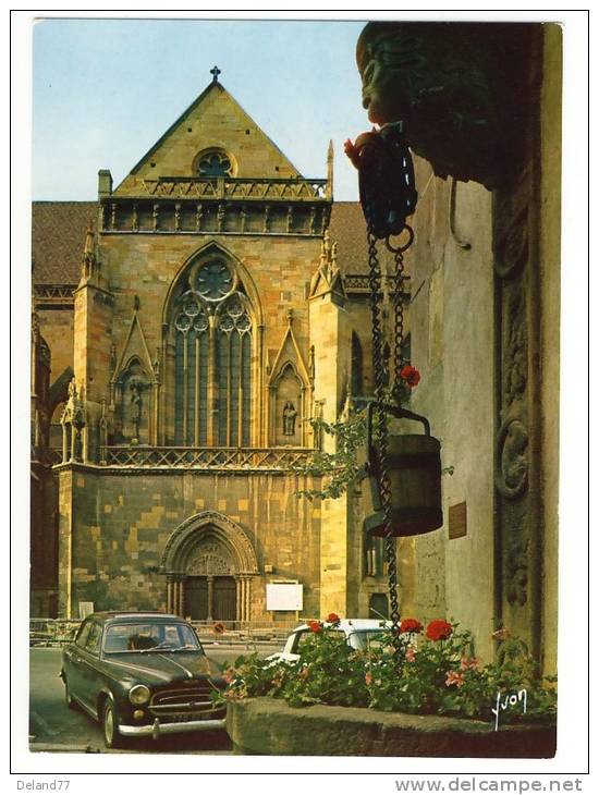 COLMAR - La Cathédrale - Portail Saint-Martin - Peugeot 403 Au Premier Plan - Colmar