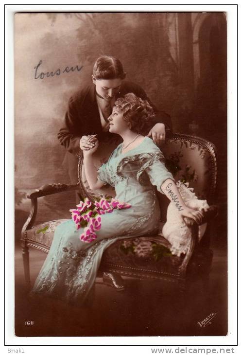 COUPLES A COUPLE WITH FLOWERS RISETTE Nr. 1611 OLD POSTCARD 1914. - Couples