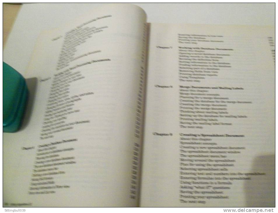 Informatique. Using AppleWorks GS par Douglas L. BROWN. Addison-Wesley Publishing Company. 1989.