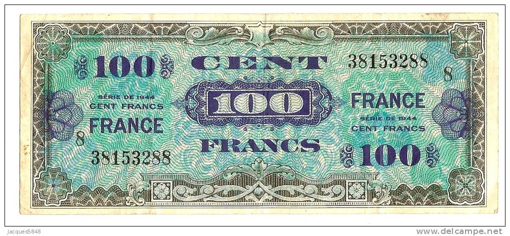 Billets) 100 FRS  France -  1945  -  Serie 8  - N° 38153288  (  3  Plis + Un épinglage 3 Trous  ) - 1945 Verso France