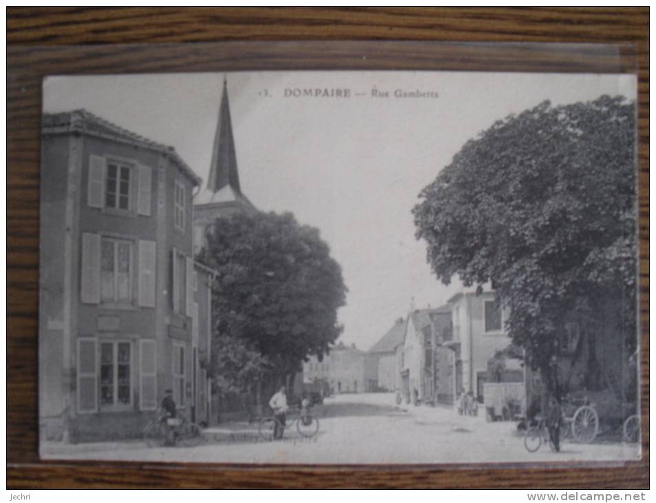 DOMPAIRE RUE GAMBETTA - Dompaire