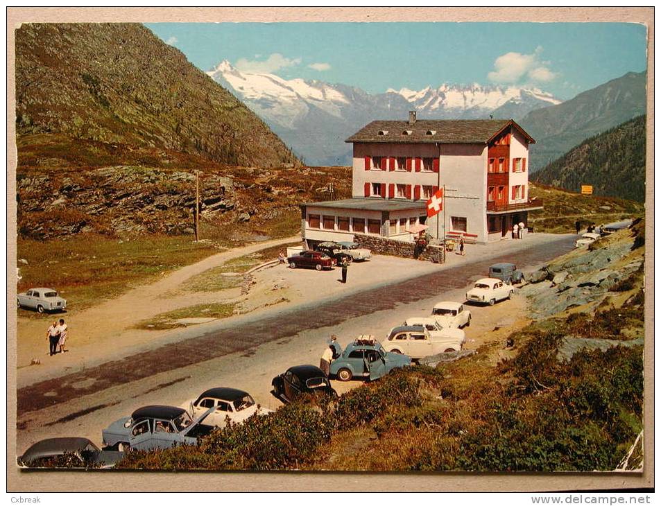 Morris Minor, VW 1200 Coccinelle, Simca Aronde, Skoda 1102, DKW 3=6, Alfa Romeo Giulietta Coupé, Hotel Simplonpass - Turismo