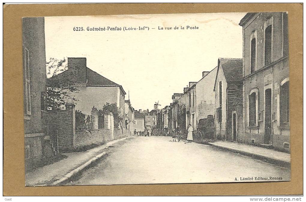 44    GUEMENE  PENFAO    LA  RUE  DE  LA  POSTE - Guémené-Penfao