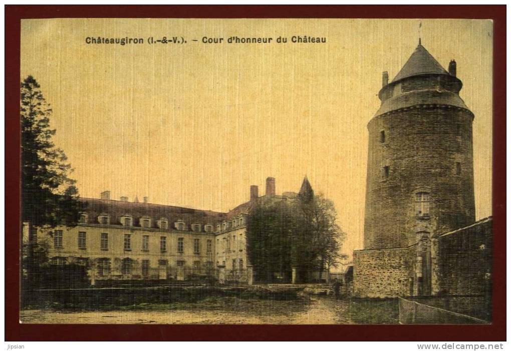 Cpa Du  35 Châteaugiron Cour D' Honneur Du Château   BHU15 - Châteaugiron