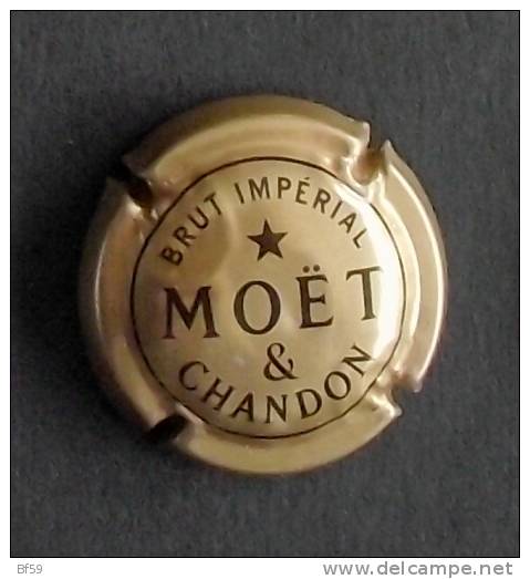 CAPSULE - MOET Et CHANDON - Or Et Noir - Moet Et Chandon