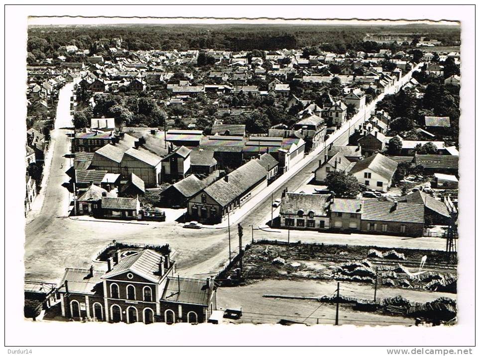 LA FERTE-ST-AUBIN ( Loiret )  La Gare - Rue Masséna Et Avenue Foch - La Ferte Saint Aubin