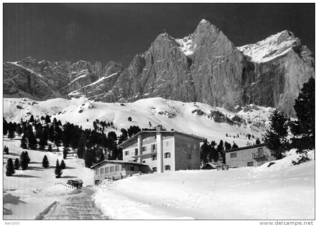 Bellissima   Cartolina          " DOLOMITI - RIFUGIO GARDECCIA M.1940 - Il Catinaccio M.2981   " - Trento