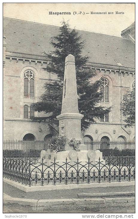 AQUITAINE - 64 - PYRENEES ATLANTIQUES - HASPARREN - Monument Aux Morts - Hasparren