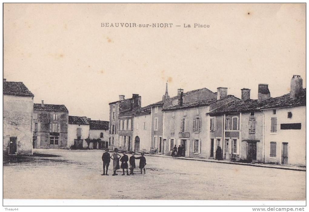 ¤¤  -  BEAUVOIR-sur-NIORT   -  La Place  -  ¤¤ - Beauvoir Sur Niort