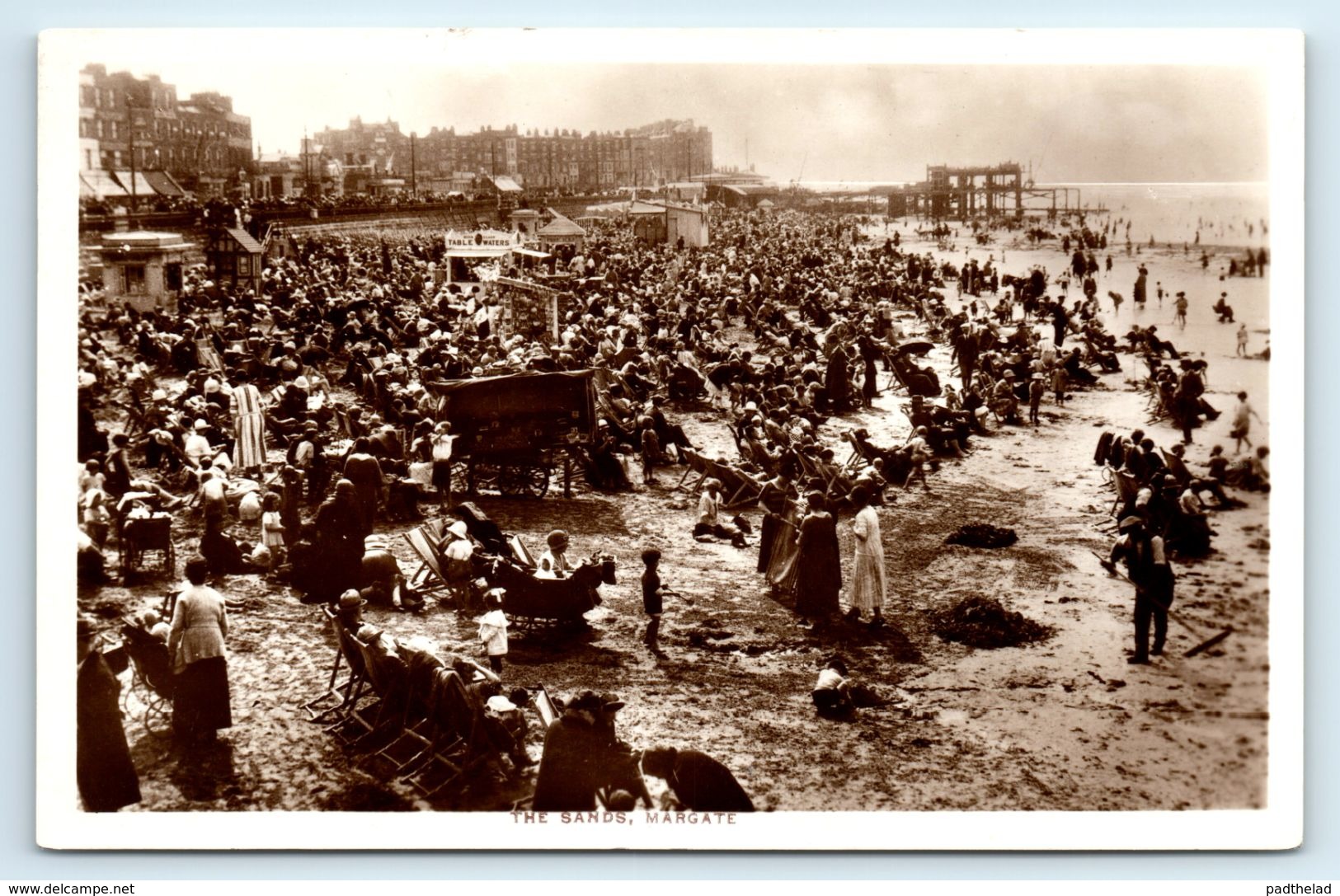 POSTCARD MARGATE 1926 THE BEACH ANIMATED SCENE THE SANDS RPPC Real Photograph - Margate