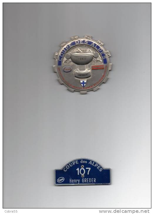 Lot De 3 Plaques émaillées Et Badges Pilote De La Coupe Des Alpes ( Pilote Henri Greder) - Habillement, Souvenirs & Autres