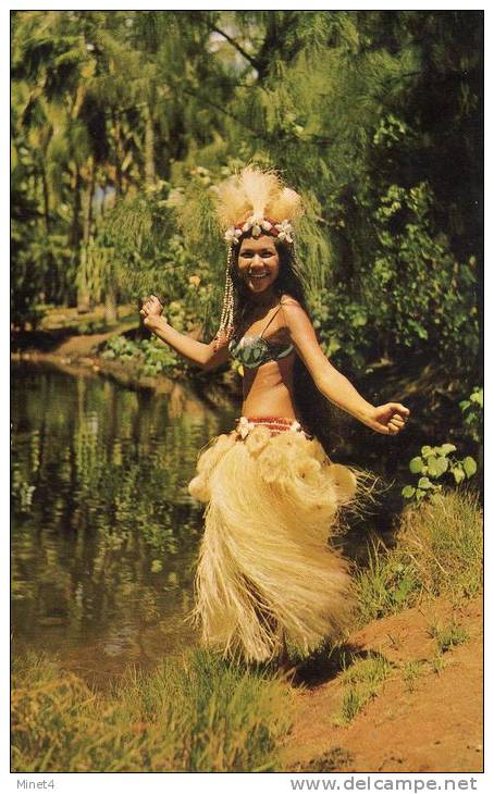 TAHITI TAMOURE EXECUTE PAR MISS LEA AVAEMAI MISS TAHITI 1964 - Dance