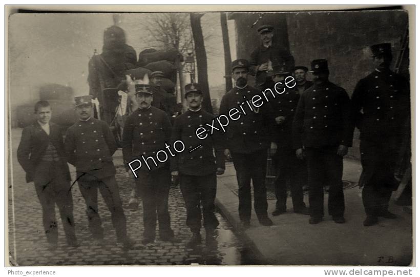 CPA Carte Photo Militaire Gendarme Octroi Chanson 1910 PARIS - Police - Gendarmerie
