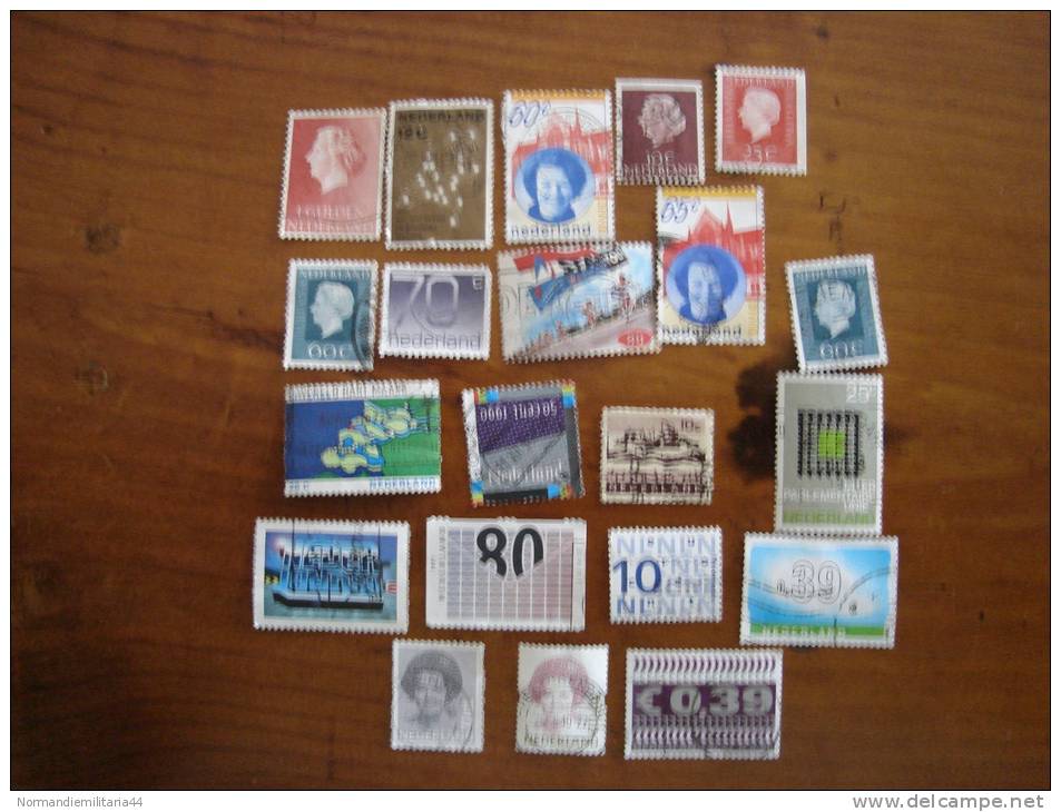 Lot De 21 Timbres Des Pays Bas - Collections