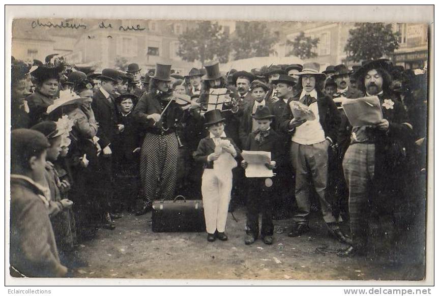 Musique  Musciciens  Chanteurs De Rue   Carte Photo  ( Neuve Et Non Localisée) - Music And Musicians