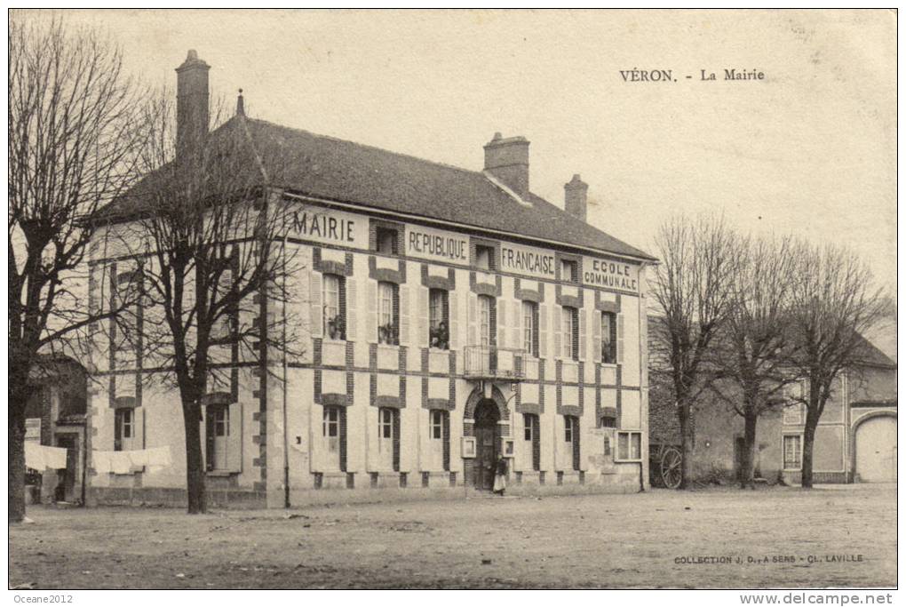 89 Veron. La Mairie - Veron