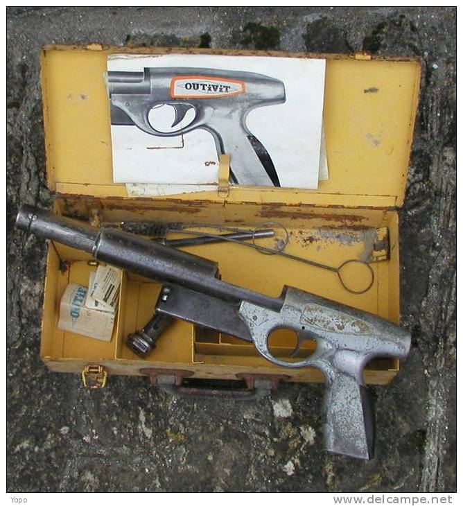 Outil Pour Collectionneur: Pistolet De Scellement Avec Coffret De Marque OUTIFIX GEVELOT, Année 70 - Outils Anciens