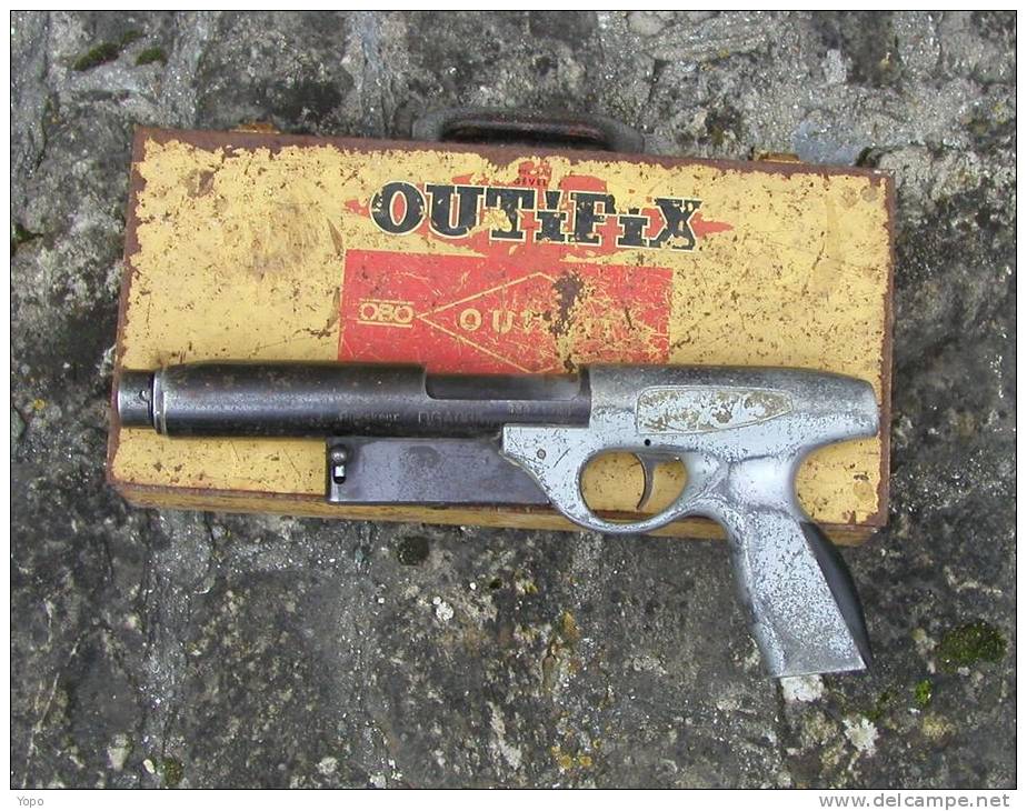 Outil Pour Collectionneur: Pistolet De Scellement Avec Coffret De Marque OUTIFIX GEVELOT, Année 70 - Strumenti Antichi