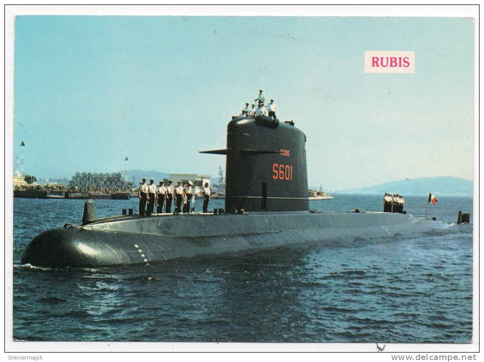 Cp - Sous-Marin Rubis - (avec équipage) - Sous-marins