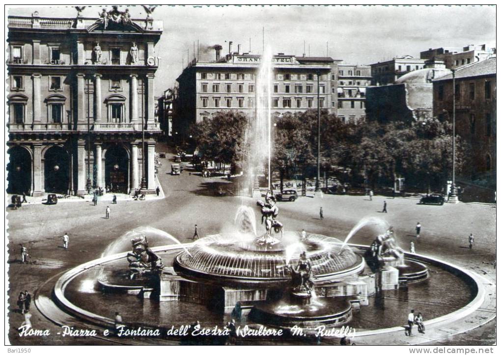 Bellissima  Cartolina  Anni 50  " Roma - Piazza E Fontana  Dell'Esedra ( Scultore  M.Rutelli)" - Orte & Plätze