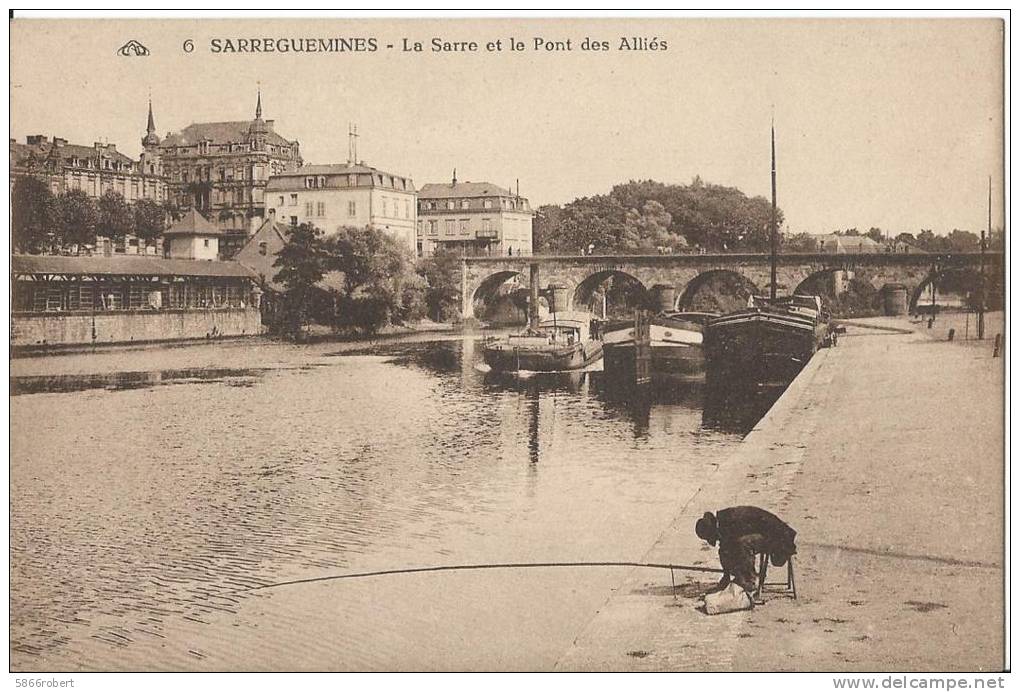 CARTE POSTALE PHOTO ORIGINALE ANCIENNE : SARREGUEMINES ; LA SARRE ET LE PONT DES ALLIES ; MOSELLE (57) - Sarreguemines