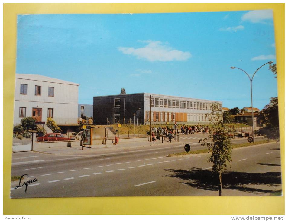 Gonesse (95)  Le Lycée - Gonesse