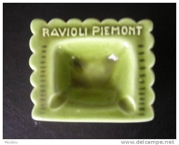 Cendrier  Rectangulaire " Ravioli Piemont" - Dimensions : 8 Cm Sur 7 Cm - Aschenbecher