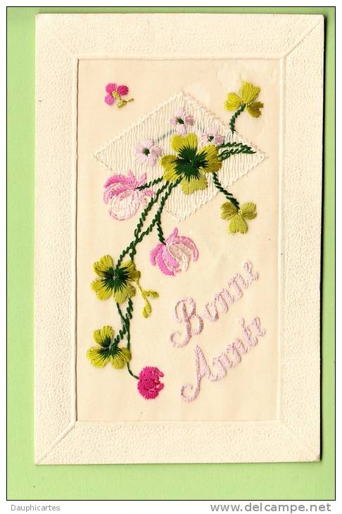 Carte Brodée  - Bonne Année - Fleurs Et Feuilles De Trèfles - TBE - 2 Scans - Brodées