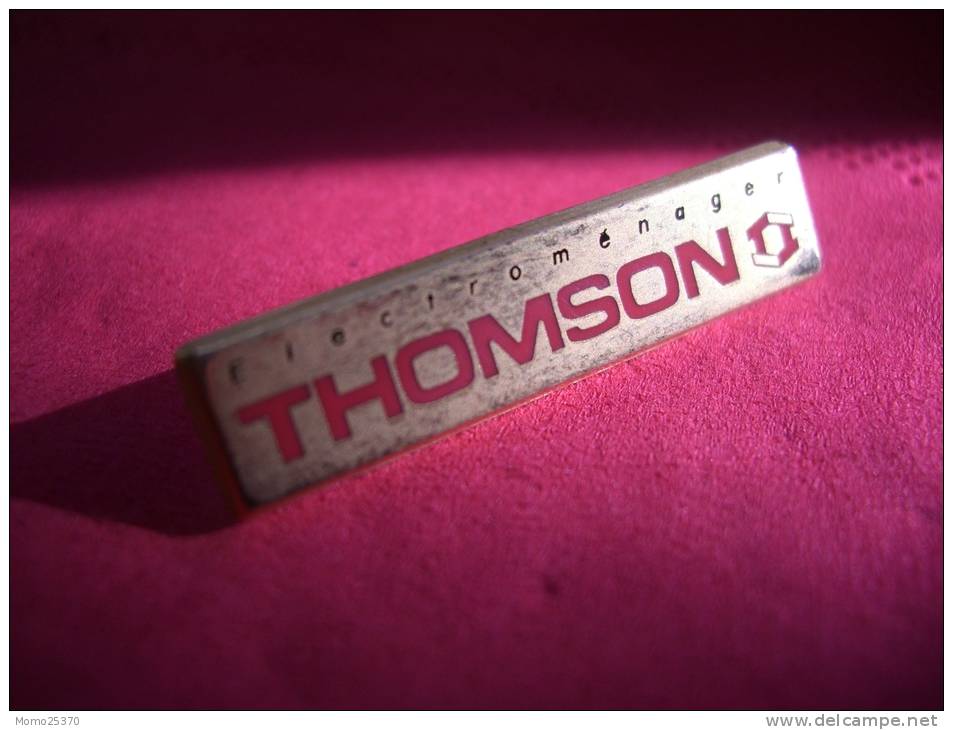 PIN´S  THOMSON  ARTHUS BERTRAND  PARIS  PINS EPINGLETTE - Arthus Bertrand