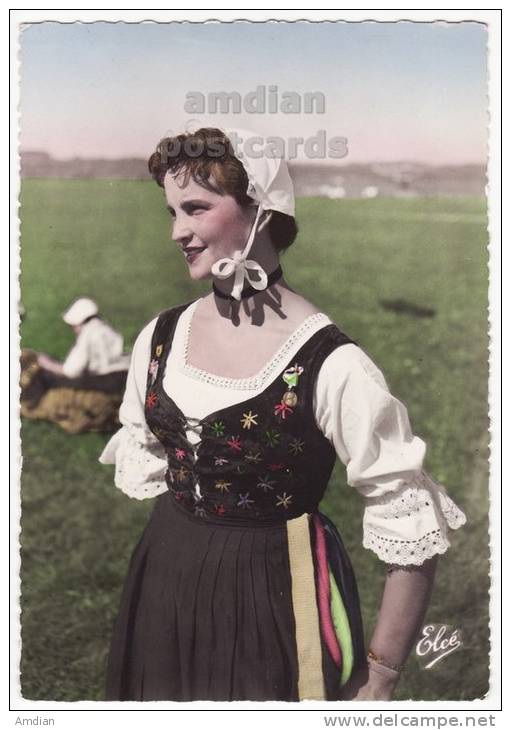 FRANCE PYRENEES, Une Pastourelle, WOMAN, FOLKLORE DANCE COSTUME,TROUBADOURS MONTAGNARDS Unused Vintage Postcard C1960s - Sin Clasificación