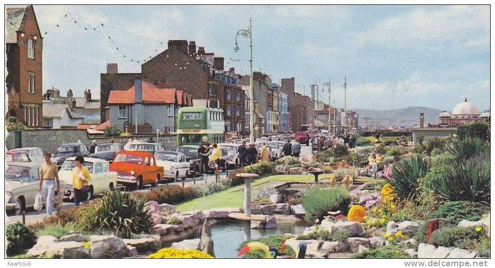 Rhyl - East Parade, Rock Gardens: FORD ANGLIA & ANGLIA SUPER, HILLMAN MINX, DOUBLE DECKER BUS Etc. - PKW