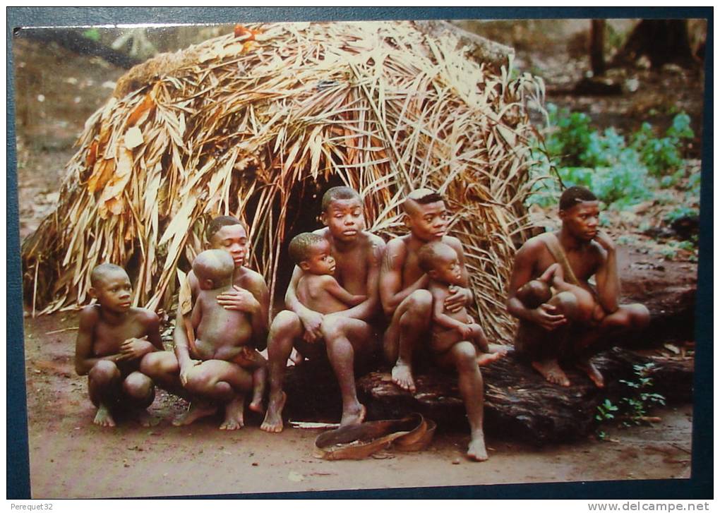 Village Pygmées.Cpsm,voyagé,be,femmes Dénudées - Centraal-Afrikaanse Republiek