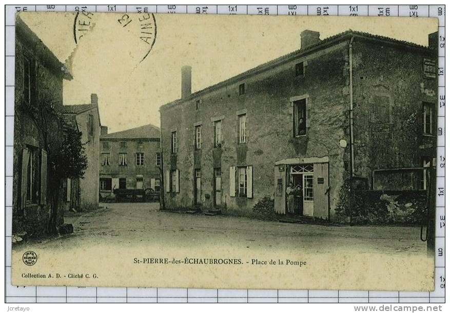 St Pierre Des Echaubrognes, La Place De La Pompe, Ref 1109 - Mauleon