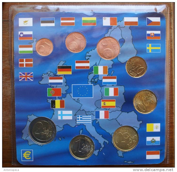 ITALIA 2002 - EURO COINS FIRST EMISSION - Italia