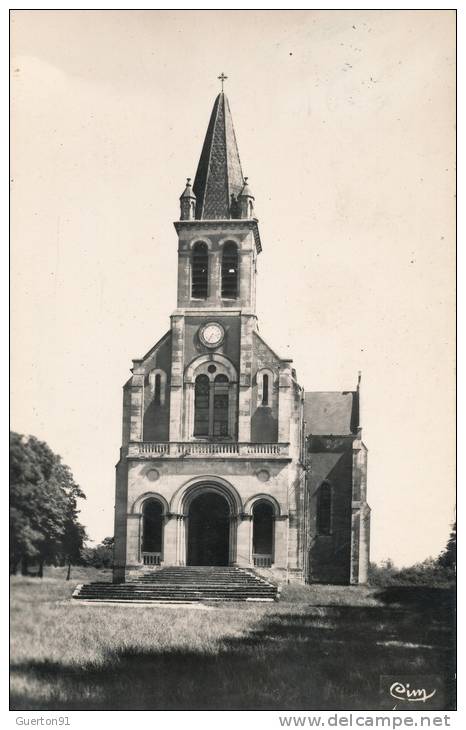 ( CP SM PF 18 ) LA GUERCHE-SUR-L'AUBOIS  /  L'Église - - La Guerche Sur L'Aubois