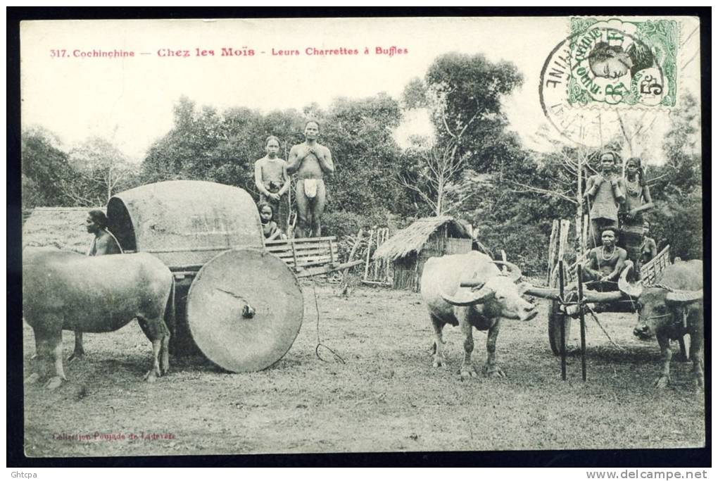 CPA.  Cochinchine.  Chez Les Moïs. Leurs Charettes à Buffles. - Viêt-Nam