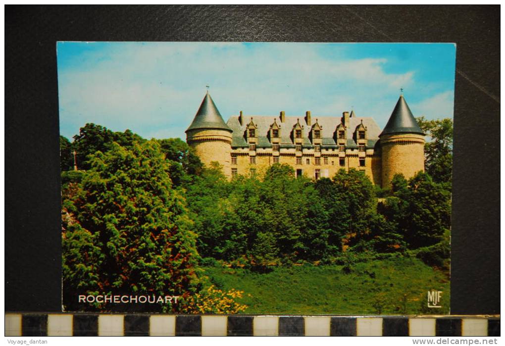 87 -   CHATEAU DE ROCHECHOUART -   EDITIONS FAROU  87 C 16 - Châteaux D'eau & éoliennes