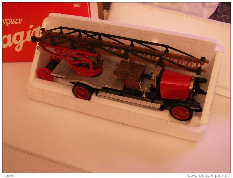 Véhicule Miniature De Pompiers - Solido